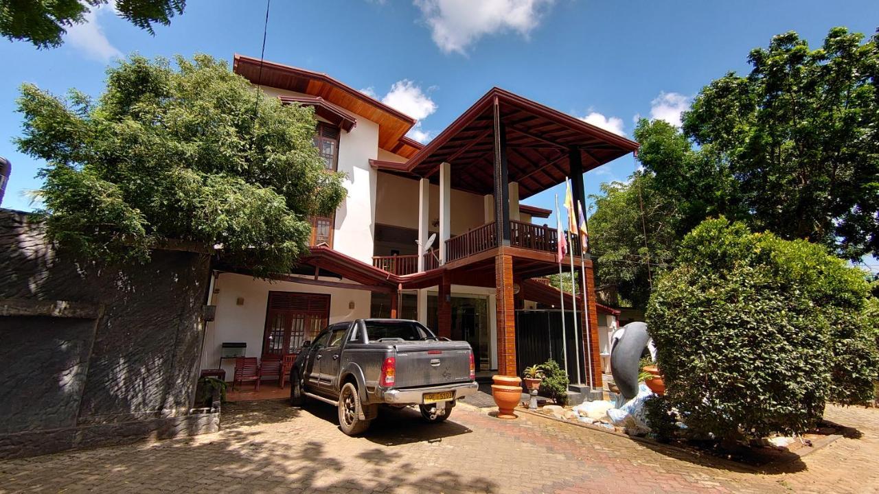 Yala Safari Village Maha Akurugoda Extérieur photo