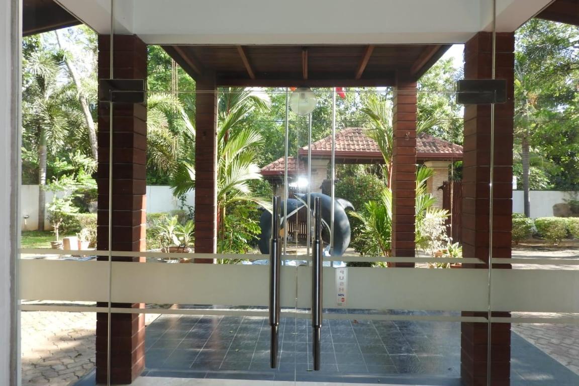 Yala Safari Village Maha Akurugoda Extérieur photo